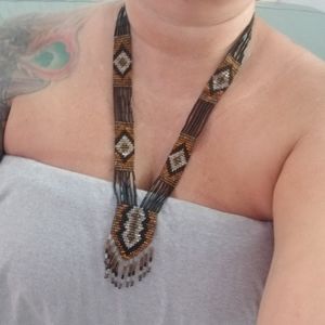 NEW HANDMADE NATIVE COLOMBIAN BEADS NECKLACE
